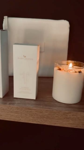 Organic home care and candlelight in the ZAHARA studio